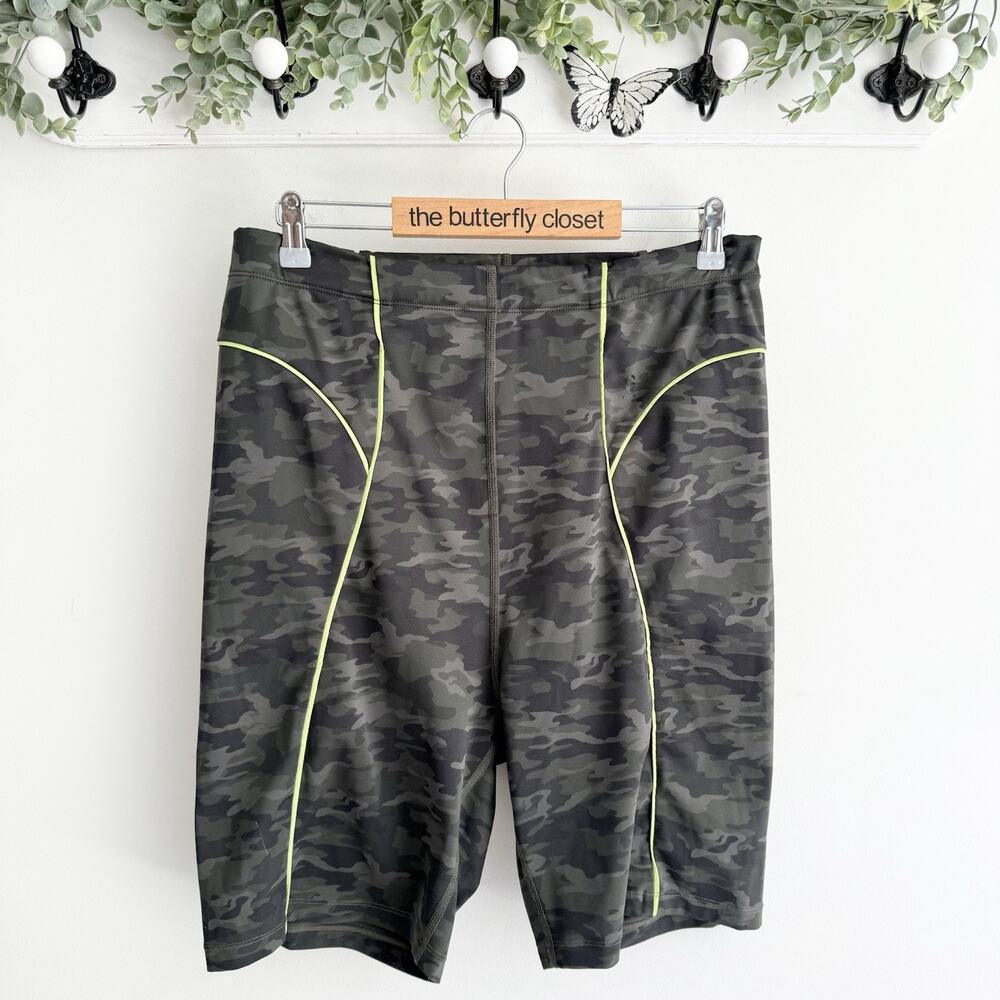 Good American Electric Feel Biker Shorts Camo Neon Yellow Piping Size 6 184063